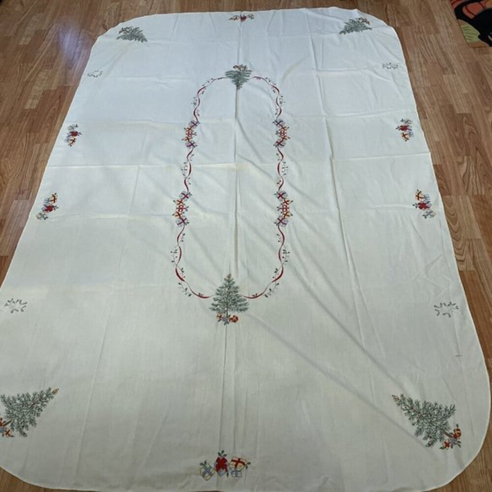 Vintage Tablecloth Linen Jabara Christmas Tree Holiday Embroidered & 8 napkins - Picture 9 of 11